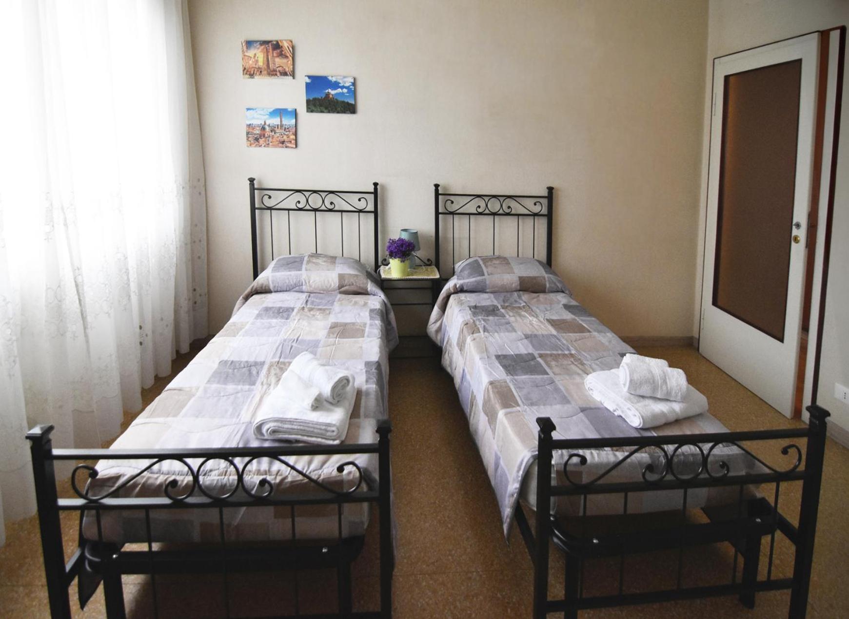 Bed And Breakfast Gaudenzi โบโลญญา ภายนอก รูปภาพ