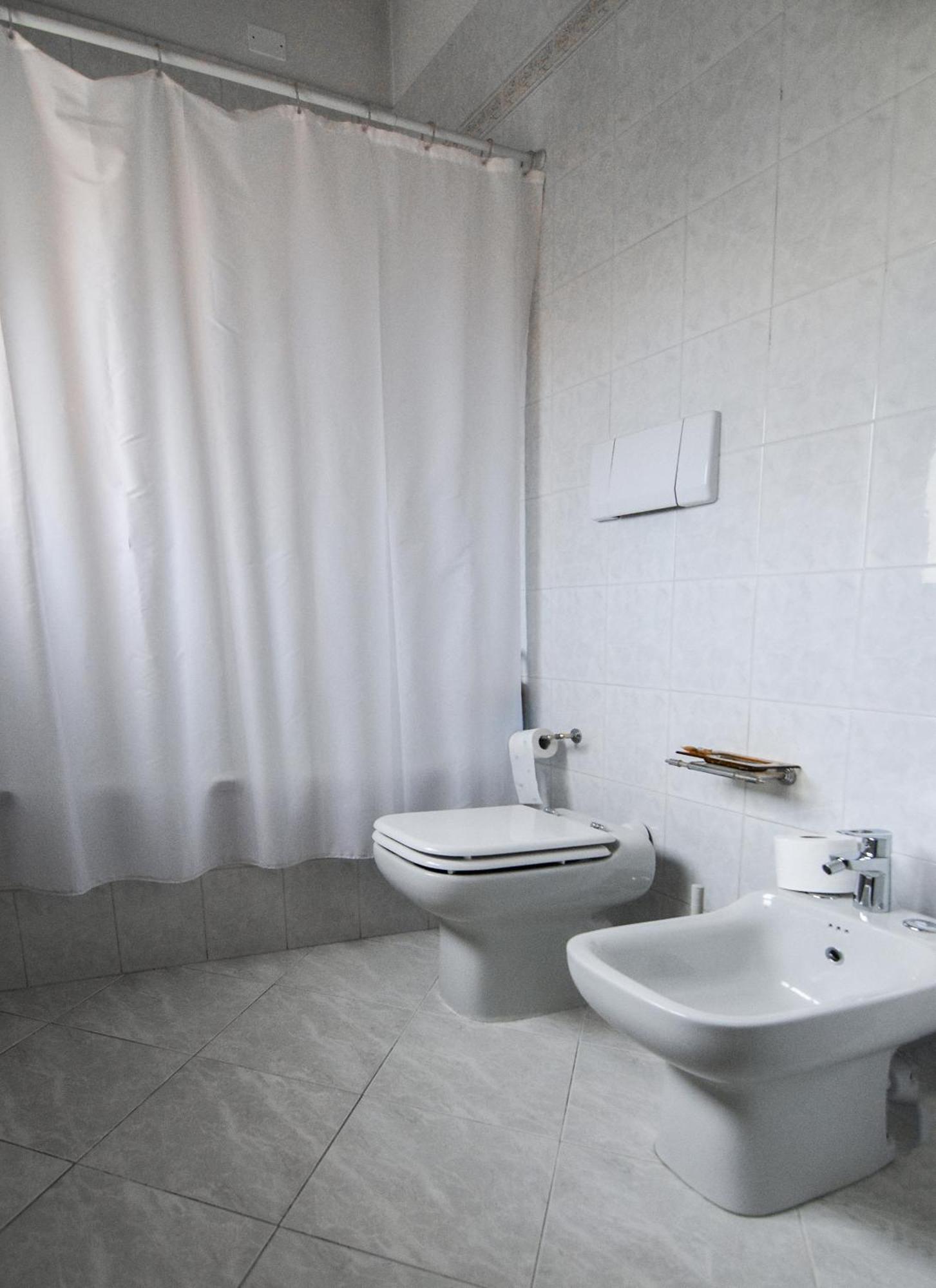 Bed And Breakfast Gaudenzi โบโลญญา ภายนอก รูปภาพ